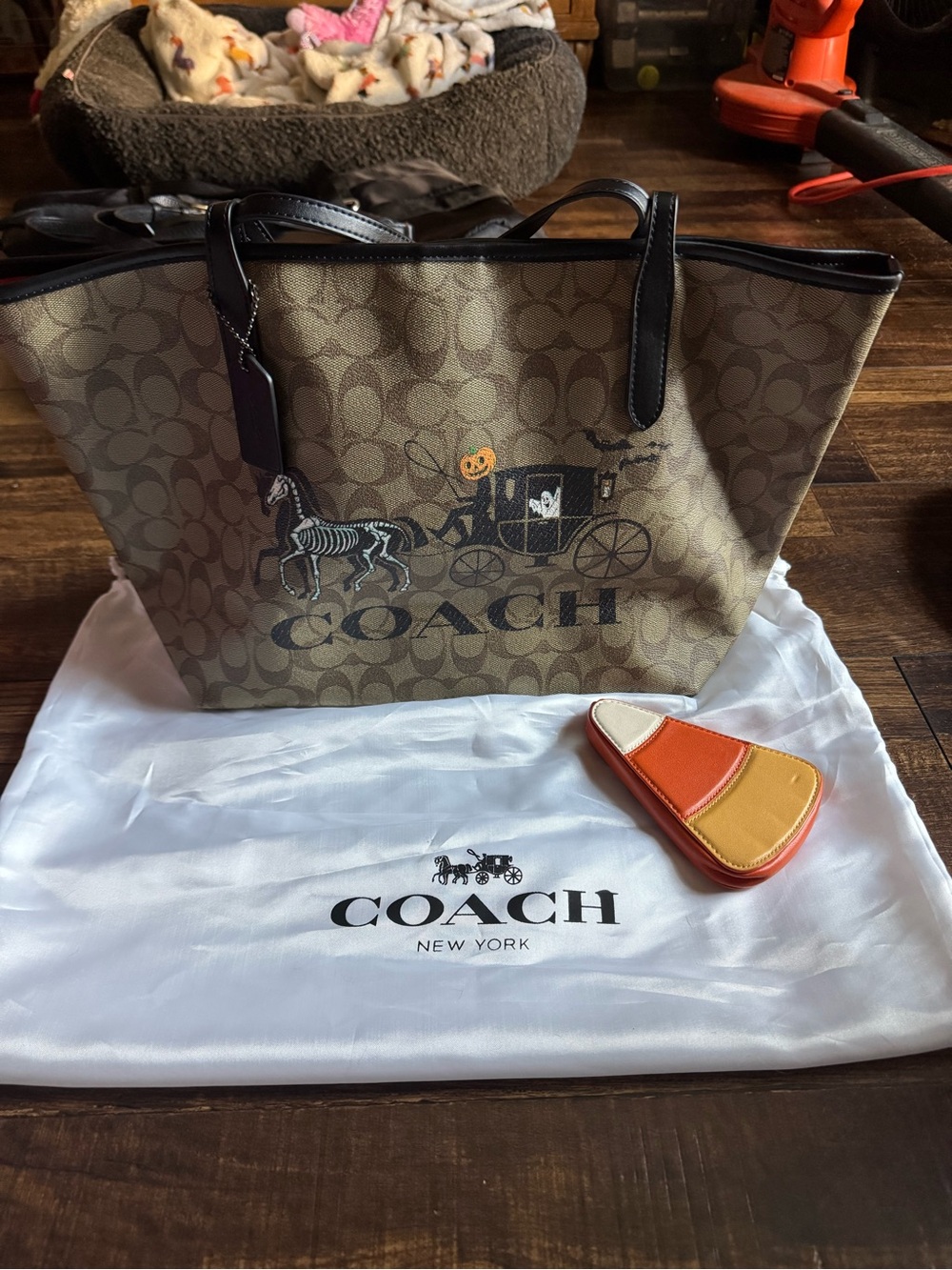 🎃 Coach Halloween Skeleton Horse & Carriage Tote + RARE Candy Corn Accessory